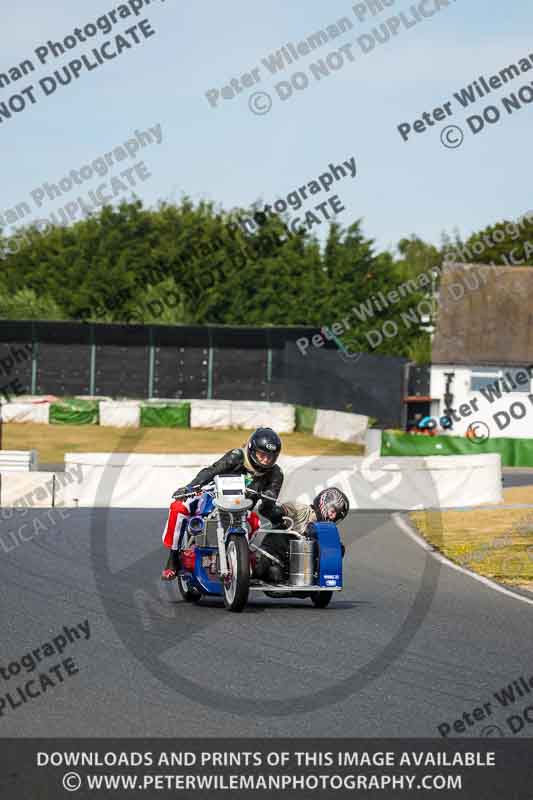 Vintage motorcycle club;eventdigitalimages;mallory park;mallory park trackday photographs;no limits trackdays;peter wileman photography;trackday digital images;trackday photos;vmcc festival 1000 bikes photographs